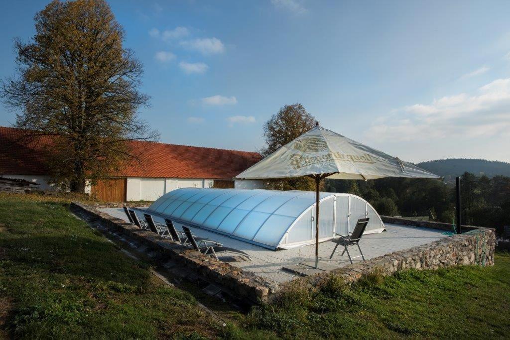 Zámek Libouň Hotel Louňovice pod Blaníkem Exterior foto